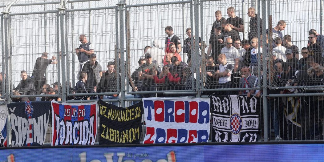 Rijeka: Navijači na tribinama prate susret 34. kola Prve HNL između Rijeke i Hajduka Rijeka: Navijači na tribinama prate susret 34. kola Prve HNL između Rijeke i Hajduka