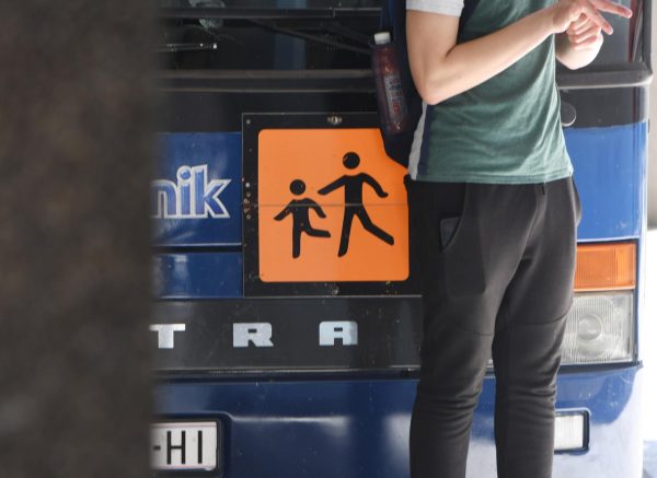 Ilustracija za prijevoz školske djece autobusom