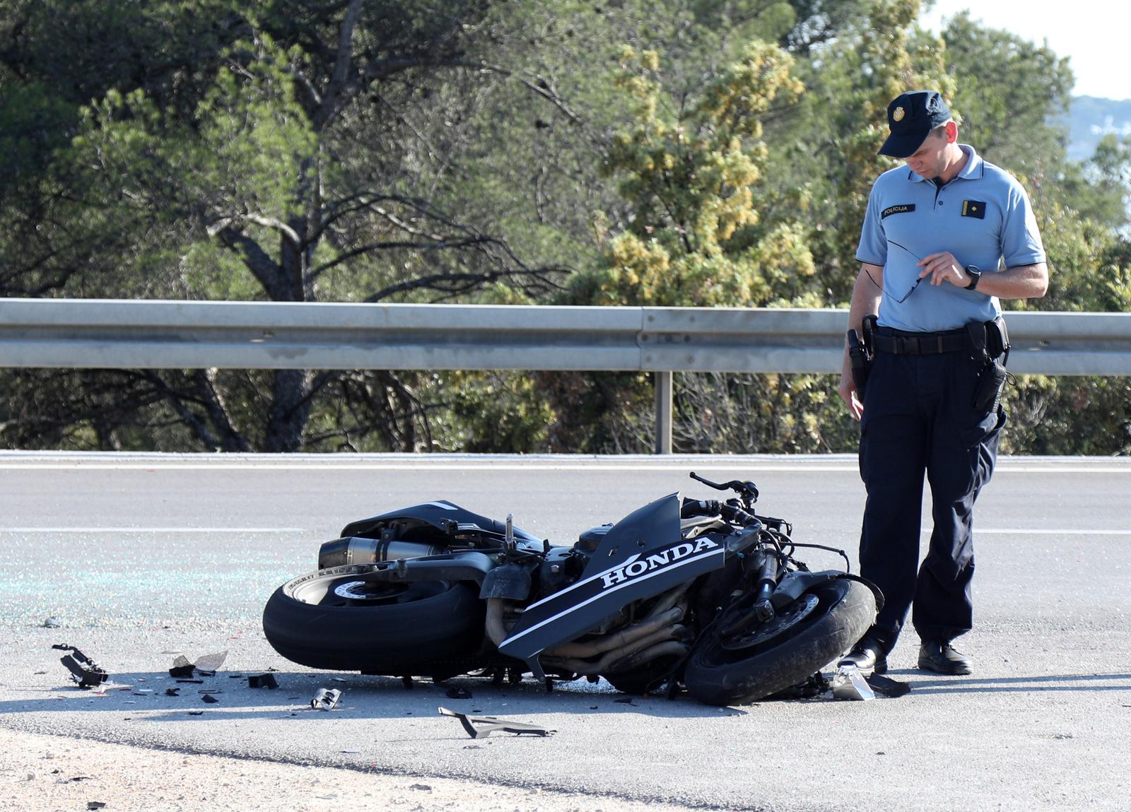 U prometnoj nereći kod Brodarice teško stradao motociklist U prometnoj nereći kod Brodarice teško stradao motociklist