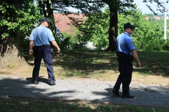 Našice: Muškarac ubio djevojku pa pokušao počiniti samoubojstvo Našice: Muškarac ubio djevojku pa pokušao počiniti samoubojstvo
