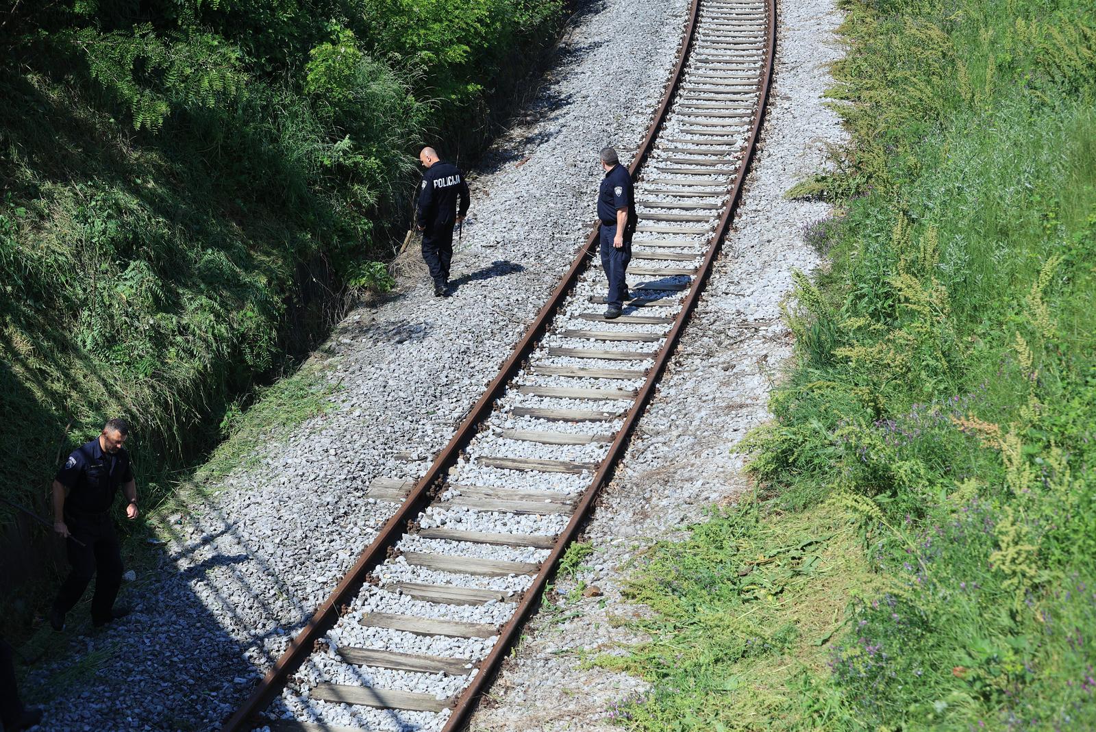 Našice: Muškarac ubio djevojku pa pokušao počiniti samoubojstvo Našice: Muškarac ubio djevojku pa pokušao počiniti samoubojstvo