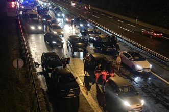 Zagreb: Torcida na povratku na autocesti napala policiju koja je uzvratila vatrenim oružjem Zagreb: Torcida na povratku na autocesti napala policiju koja je uzvratila vatrenim oružjem
