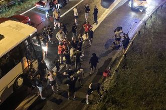 Zagreb: Torcida na povratku na autocesti napala policiju koja je uzvratila vatrenim oružjem Zagreb: Torcida na povratku na autocesti napala policiju koja je uzvratila vatrenim oružjem
