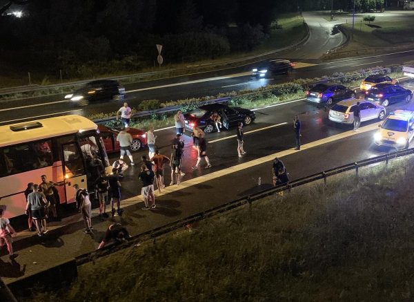 Zagreb: Torcida na povratku na autocesti napala policiju koja je uzvratila vatrenim oružjem