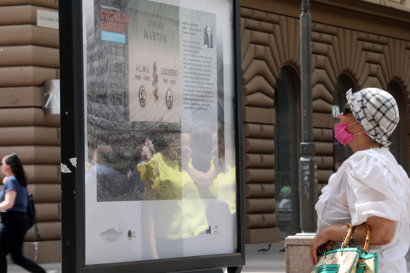 Rijeka: Na Korzu otvorena je izložba 16 fotografija grobnih mjesta umjetnika Rijeka: Na Korzu otvorena je izložba 16 fotografija grobnih mjesta umjetnika