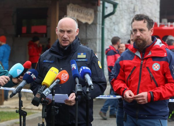 Rakovica: Ravnatej Civilne zaštite Damir Trut i glavni pročelnik HGSS-a Josip Granić dali izjave nakon pronalaska Cessne