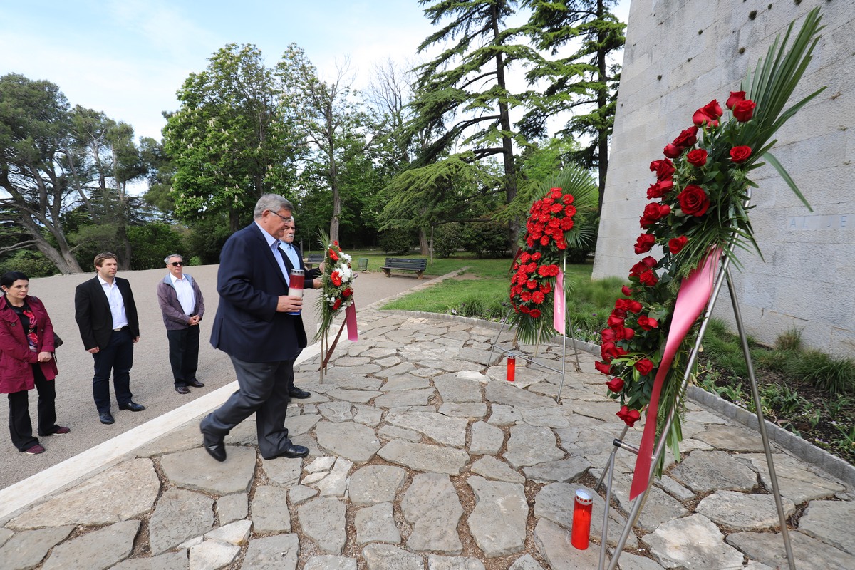 Polaganje-vijenaca-povodom-obilježavanja-Dana-oslobođenja-Rijeke-2 Polaganje-vijenaca-povodom-obilježavanja-Dana-oslobođenja-Rijeke-2