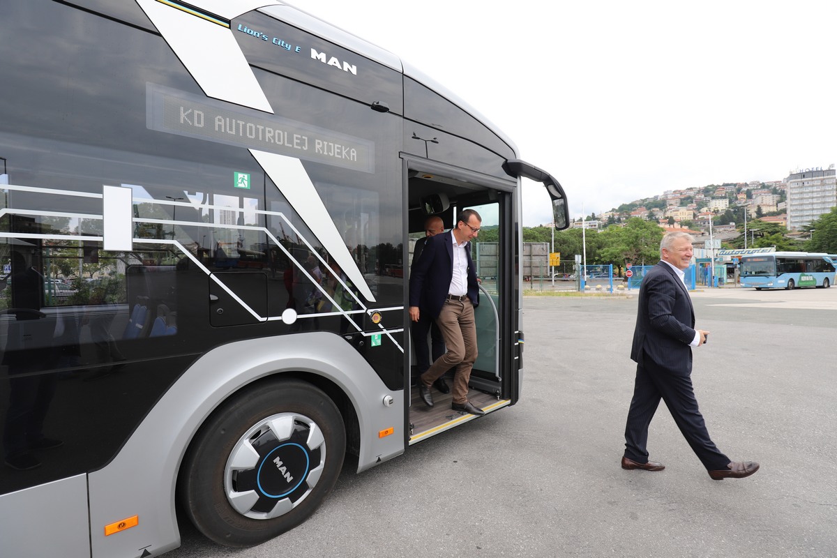 Prezentacija-autobusa-na-el.energiju-MAN-Autohrvatska-1