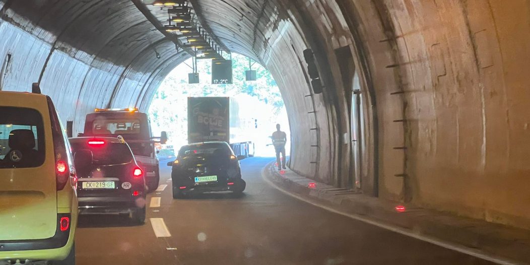TUNEL TRSAT KVAR 12 TUNEL TRSAT KVAR 12