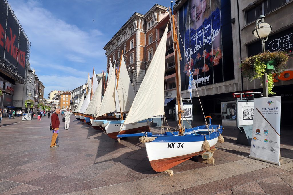 Tradicijske-barke-na-Korzu-Festival-FIUMARE-2021-3 Tradicijske-barke-na-Korzu-Festival-FIUMARE-2021-3