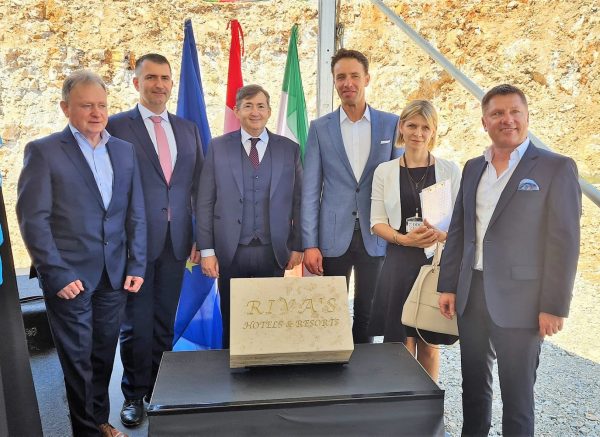 ičići kamen temeljac hotel