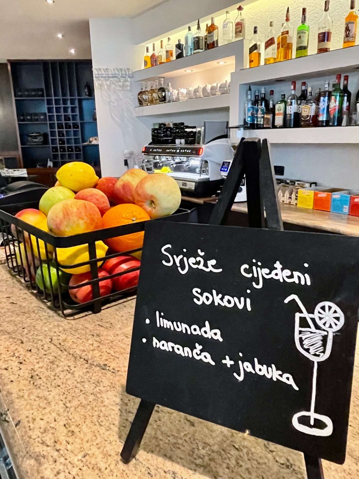 kancelarija bar 14