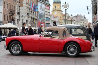 26. međunarodni susret Oldtimer Auto Rally Rijeka 2022. startao je ne Korzu 26. međunarodni susret Oldtimer Auto Rally Rijeka 2022. startao je ne Korzu