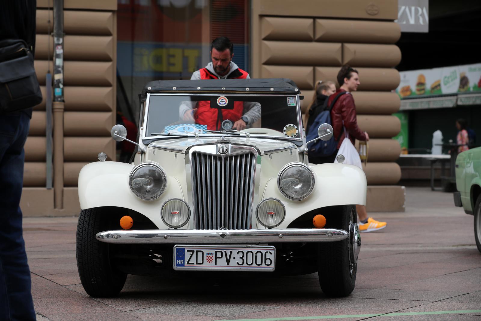 26. međunarodni susret Oldtimer Auto Rally Rijeka 2022. startao je ne Korzu 26. međunarodni susret Oldtimer Auto Rally Rijeka 2022. startao je ne Korzu