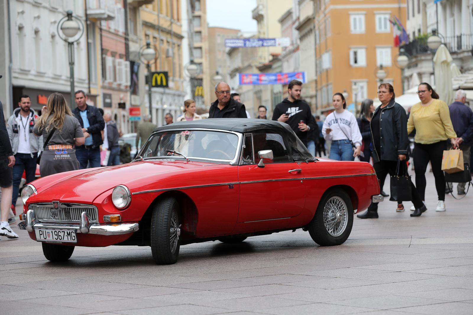 26. međunarodni susret Oldtimer Auto Rally Rijeka 2022. startao je ne Korzu 26. međunarodni susret Oldtimer Auto Rally Rijeka 2022. startao je ne Korzu