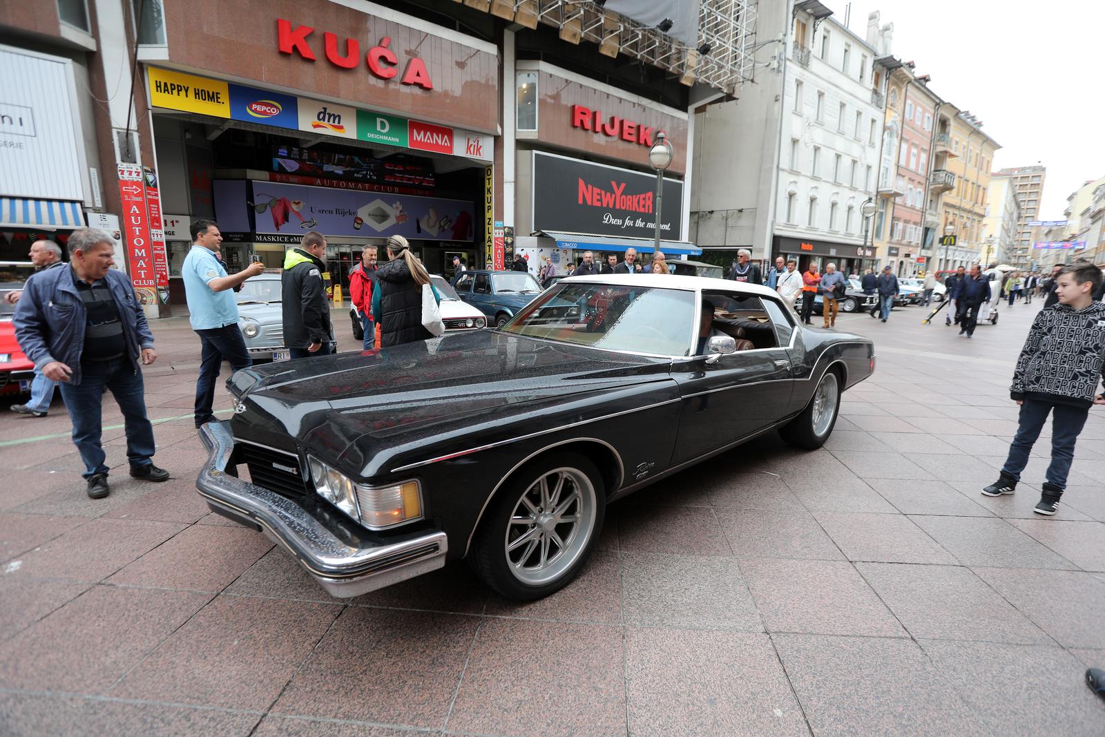 26. međunarodni susret Oldtimer Auto Rally Rijeka 2022. startao je ne Korzu 26. međunarodni susret Oldtimer Auto Rally Rijeka 2022. startao je ne Korzu