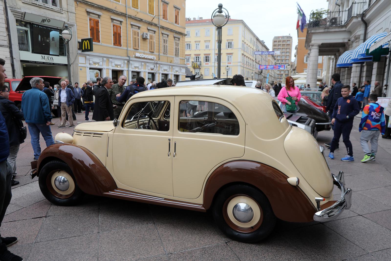 26. međunarodni susret Oldtimer Auto Rally Rijeka 2022. startao je ne Korzu 26. međunarodni susret Oldtimer Auto Rally Rijeka 2022. startao je ne Korzu