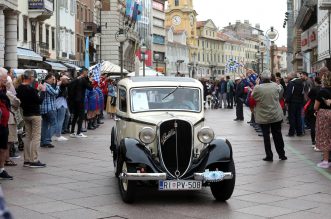 26. međunarodni susret Oldtimer Auto Rally Rijeka 2022. startao je ne Korzu 26. međunarodni susret Oldtimer Auto Rally Rijeka 2022. startao je ne Korzu