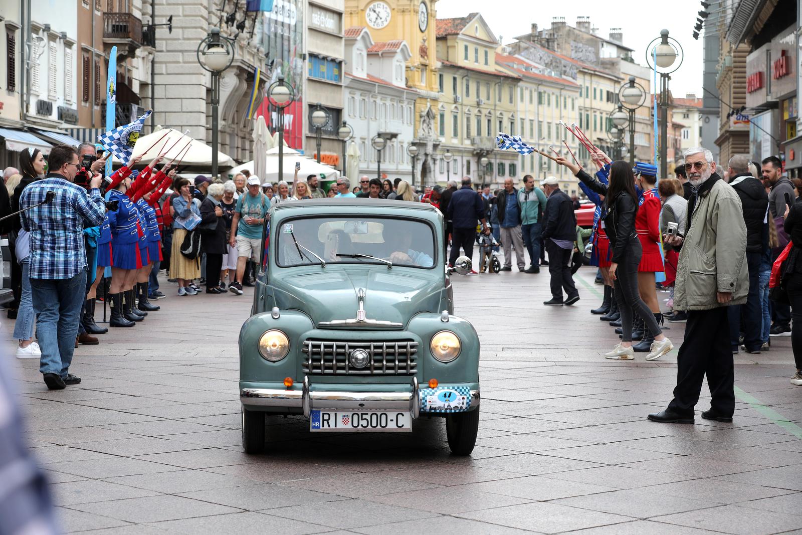 26. međunarodni susret Oldtimer Auto Rally Rijeka 2022. startao je ne Korzu 26. međunarodni susret Oldtimer Auto Rally Rijeka 2022. startao je ne Korzu