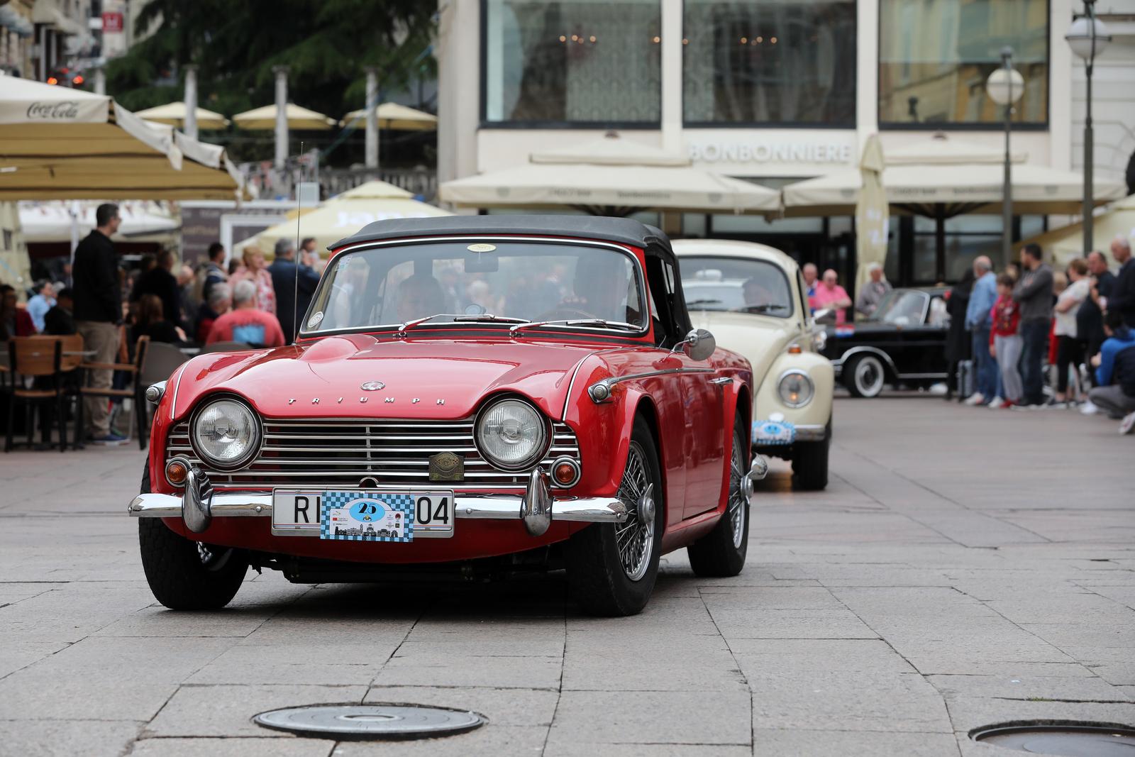26. međunarodni susret Oldtimer Auto Rally Rijeka 2022. startao je ne Korzu 26. međunarodni susret Oldtimer Auto Rally Rijeka 2022. startao je ne Korzu