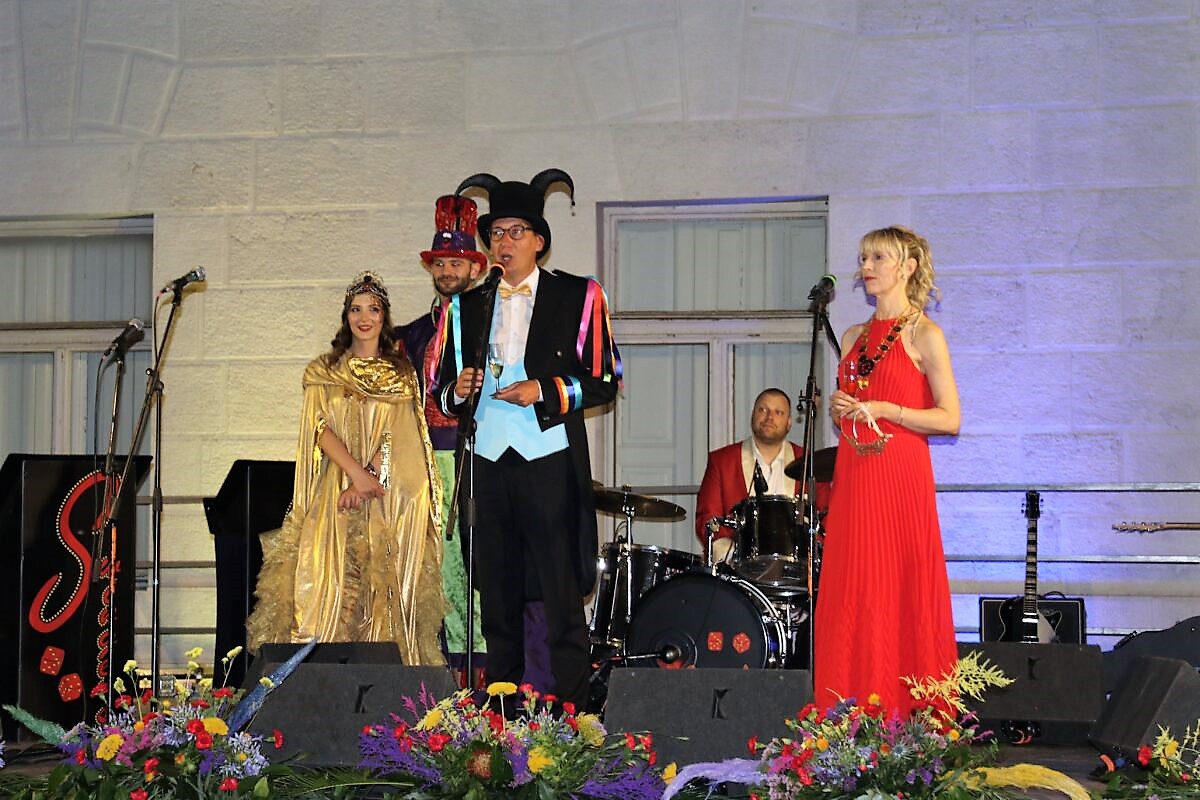 Humanitarni-karnevalski-bal-2022-14-1200×800