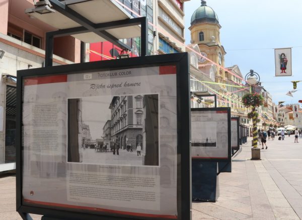 Izložba-fotografija-Rijeka-ispred-kamere-na-Korzu-2