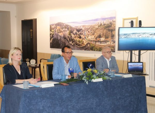 Konferencija-za-novinare-povodom-prve-godine-mandata-3