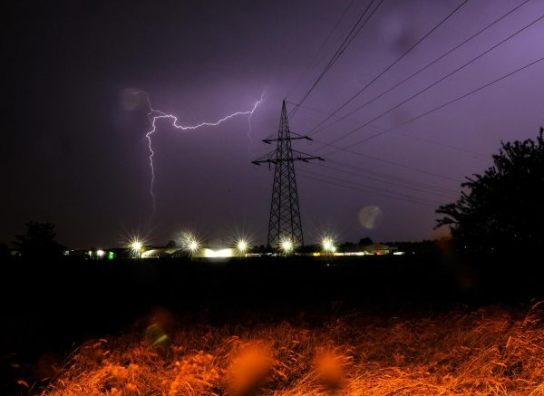 Munje iznad Zagreba tijekom nevremena