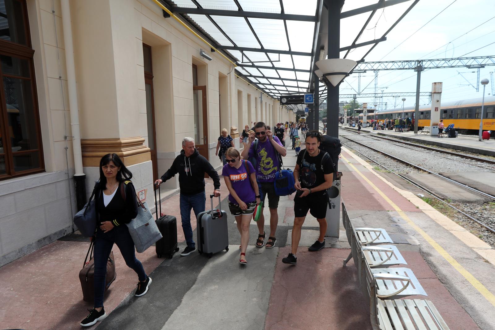 Regiojetov vlak sa turistima iz Češke stigao na riječki kolodvor