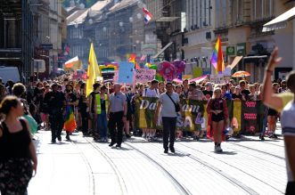 Zagreb: 21. Povorka ponosa pod sloganom “Dajte nam naša četiri zida!” Zagreb: 21. Povorka ponosa pod sloganom “Dajte nam naša četiri zida!”