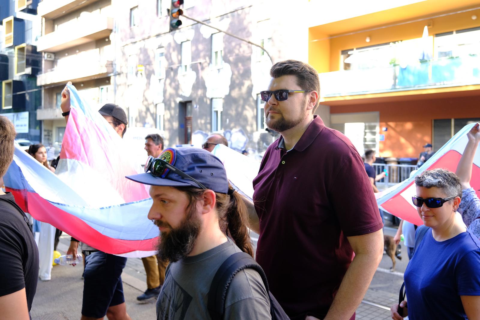 Zagreb: Poznati na 21. Povorci ponosa pod sloganom “Dajte nam naša četiri zida!” Zagreb: Poznati na 21. Povorci ponosa pod sloganom “Dajte nam naša četiri zida!”
