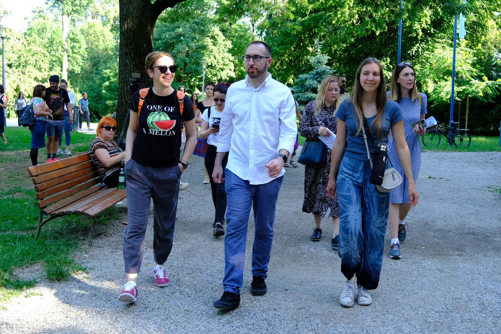 Zagreb: Poznati na 21. Povorci ponosa pod sloganom “Dajte nam naša četiri zida!” Zagreb: Poznati na 21. Povorci ponosa pod sloganom “Dajte nam naša četiri zida!”