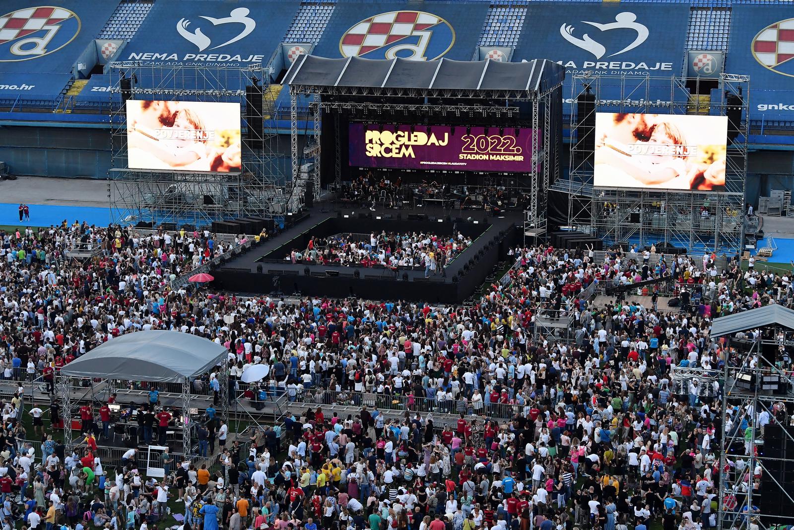 Zagreb: Duhovni koncert “Progledaj srcem” na stadionu Maksimir Zagreb: Duhovni koncert “Progledaj srcem” na stadionu Maksimir