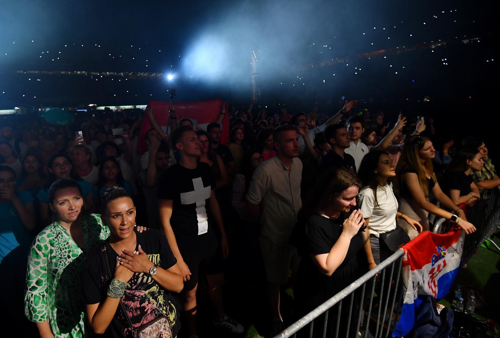 Zagreb: Duhovni koncert “Progledaj srcem” na stadionu Maksimir Zagreb: Duhovni koncert “Progledaj srcem” na stadionu Maksimir