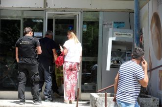 Rijeka: U ranim jutarnjim satima raznesen je bankomat Zagrebačke banke Rijeka: U ranim jutarnjim satima raznesen je bankomat Zagrebačke banke
