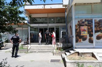 Rijeka: U ranim jutarnjim satima raznesen je bankomat Zagrebačke banke Rijeka: U ranim jutarnjim satima raznesen je bankomat Zagrebačke banke