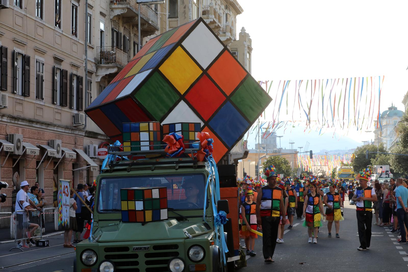 U Rijeci velika ljetna karnevalska povorka U Rijeci velika ljetna karnevalska povorka