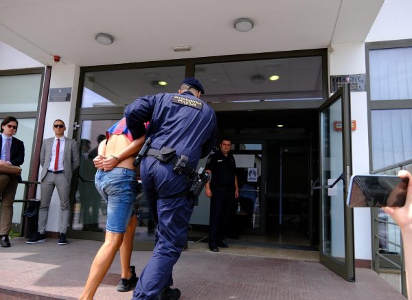 Velika Gorica: Navijači koji su sudjelovali u neredima na A1 dovezeni na Županijski sud