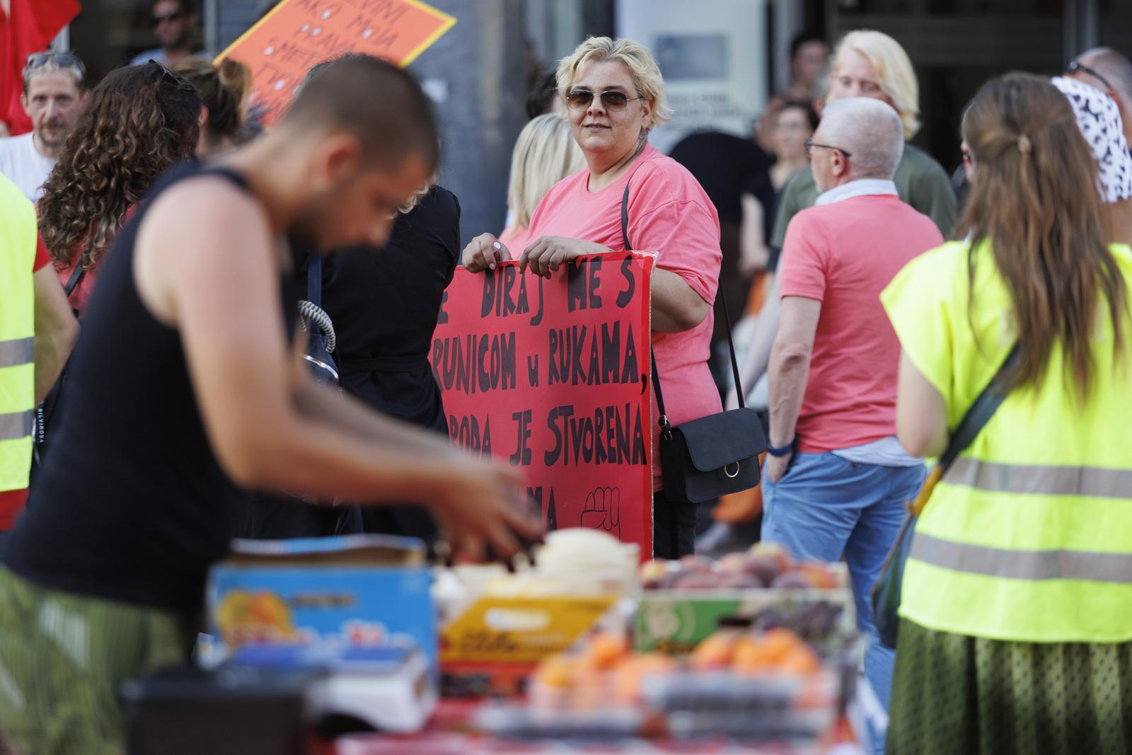 Rijeka: Mirno prosvjedno okupljanje “Hod za slobodu” Rijeka: Mirno prosvjedno okupljanje “Hod za slobodu”