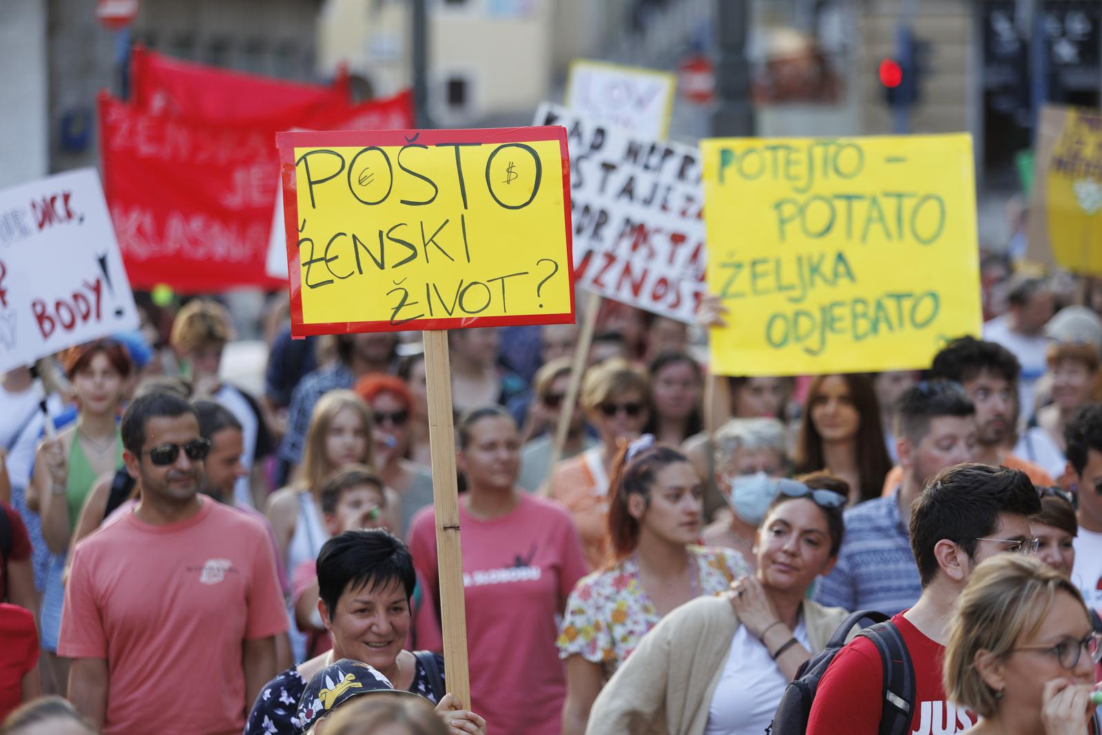 Rijeka: Mirno prosvjedno okupljanje “Hod za slobodu” Rijeka: Mirno prosvjedno okupljanje “Hod za slobodu”