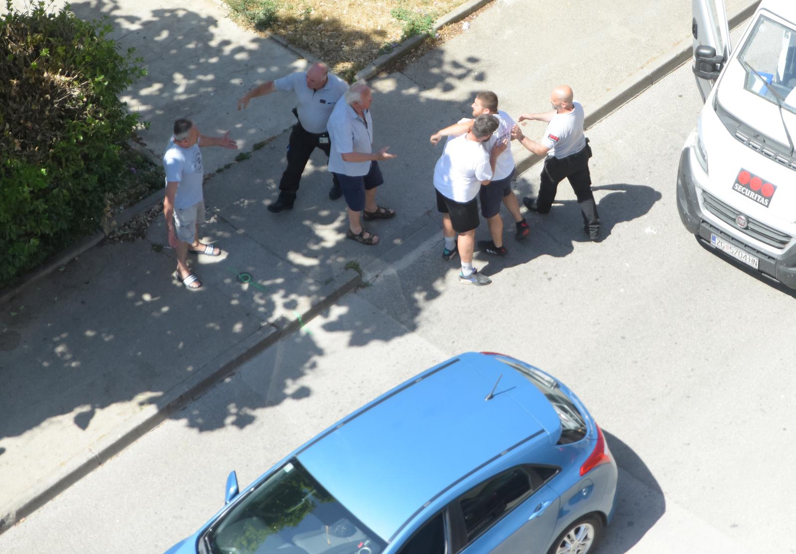 Pula: Tučnjava zbog nepropisnog parkiranja i blokiranja ulaza na parkiralište