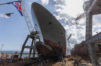 U riječkom brodogradilištu 3. Maj u more porinut kruzer za australskog naručitelja U riječkom brodogradilištu 3. Maj u more porinut kruzer za australskog naručitelja