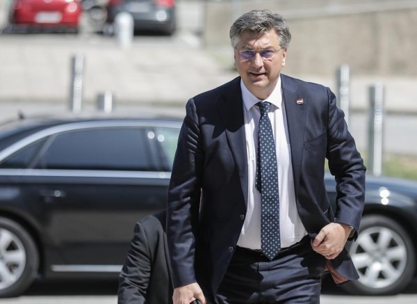 Zagreb: Dolazak ministara u Nacionalnu i sveučilišnu knjižnicu na sjednicu Vlade