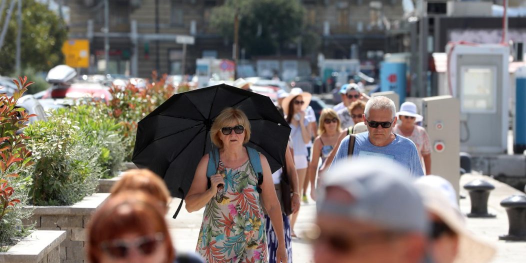 Vrućine na ulicama grada Rijeke Vrućine na ulicama grada Rijeke