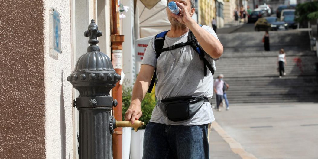 Vrućine na ulicama grada Rijeke Vrućine na ulicama grada Rijeke