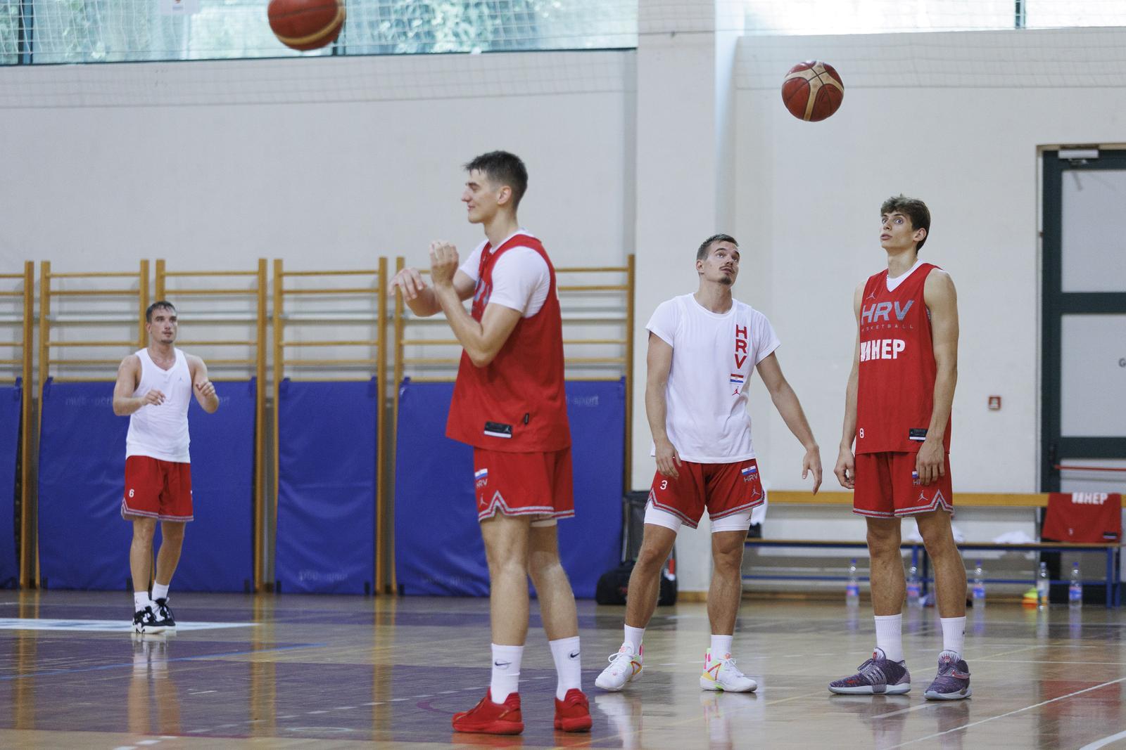 Opatija: Trening hrvatskih košarkaša uoči kvalifikacijske utakmice za Svjetsko prvenstvo protiv Finske Opatija: Trening hrvatskih košarkaša uoči kvalifikacijske utakmice za Svjetsko prvenstvo protiv Finske