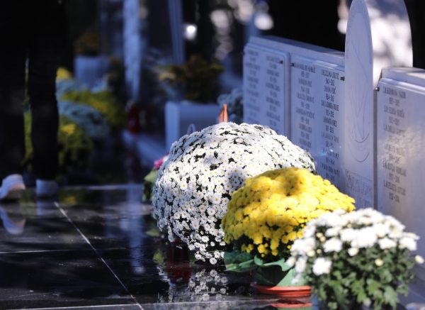 Split: Građani kupuju cvjetne aranžmane uoči blagdana Svih svetih
