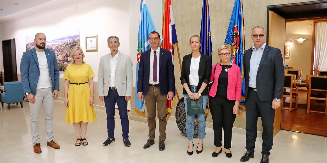 Prijem za delegaciju Grada Tuzle (2) Prijem za delegaciju Grada Tuzle (2)