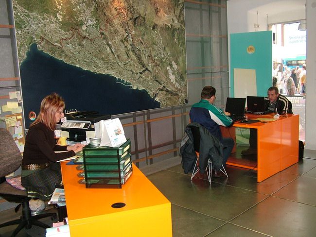 RI-INFO-–-Informativni-centar-Grada-Rijeke RI-INFO-–-Informativni-centar-Grada-Rijeke