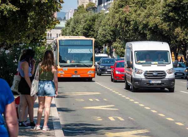 Ilustrativna Riva promet autobus-134